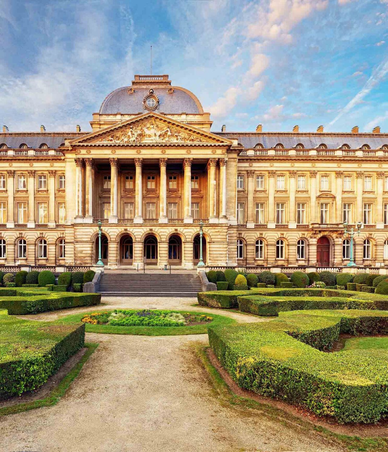 Alójese en un hotel en Bruselas, Bélgica, cerca del centro y descubra sus edificios históricos