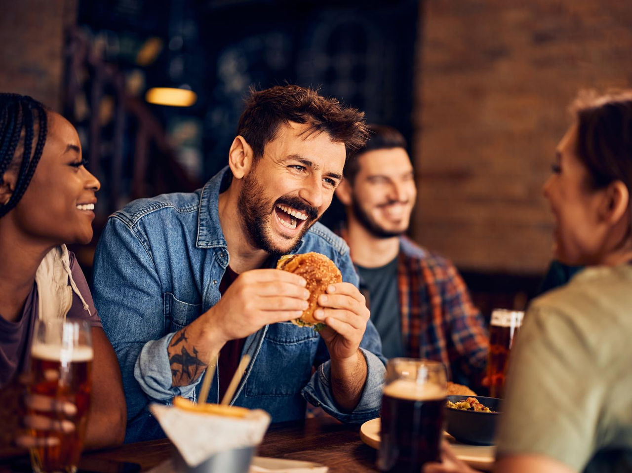 O restaurante Pausa Burger, do Hotel Romântico no Funchal, na Madeira, tem hambúrgueres e batatas fritas