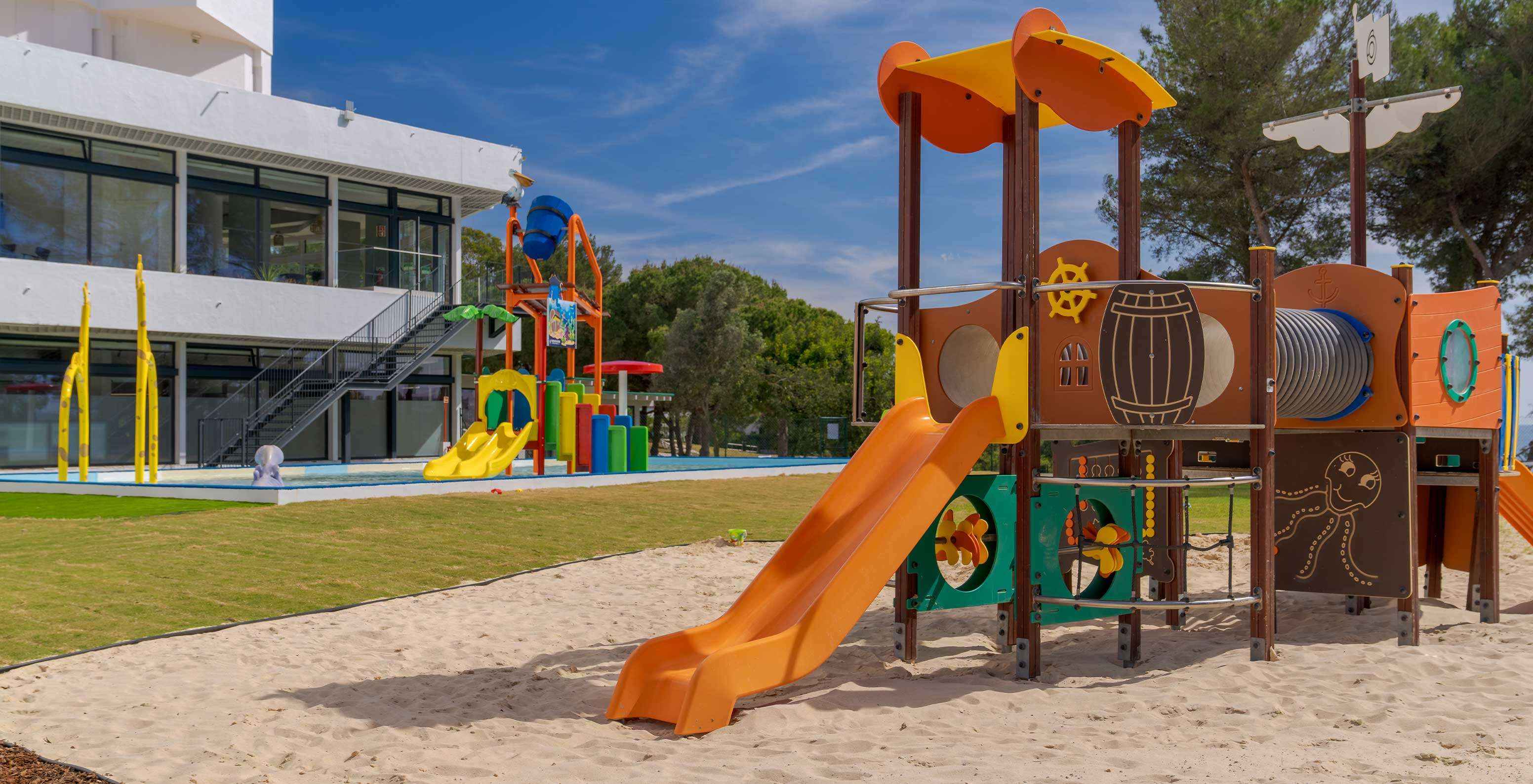Pestana Blue Alvor Beach, a 5-star hotel with a pool and close to the beach, has outdoor slides for kids