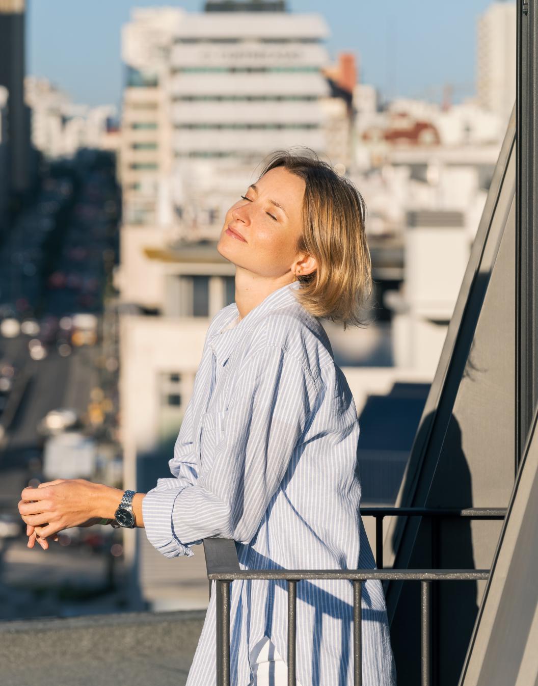 Vista del balcón de Pestana Vintage Lisboa, hotel de 4 estrellas en Lisboa, con la rotonda y la estatua de Marquês de Pombal