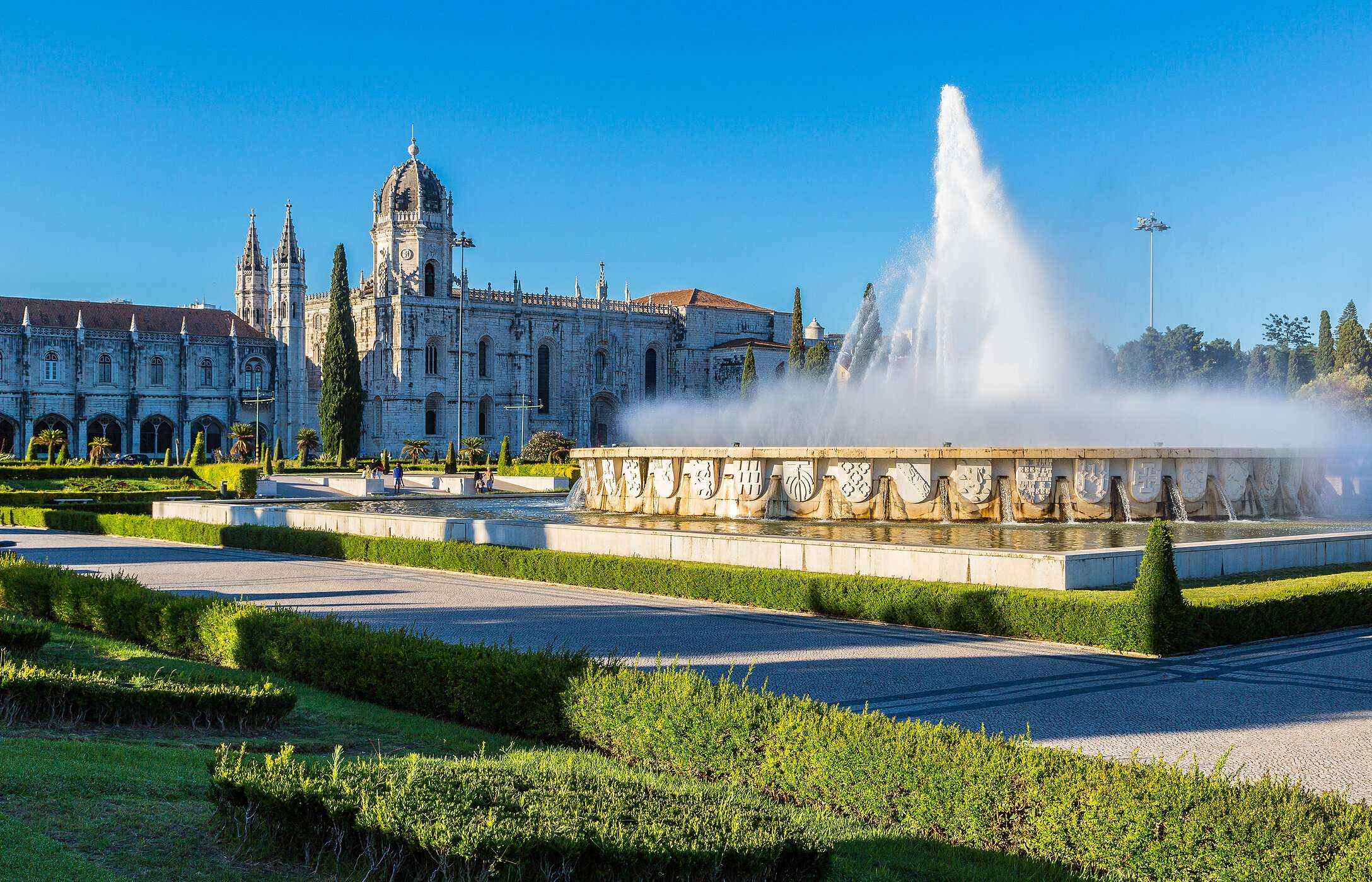 Het Jerónimos-klooster in Belém is een prachtig monument dat het tijdperk van de ontdekkingen van Portugal viert