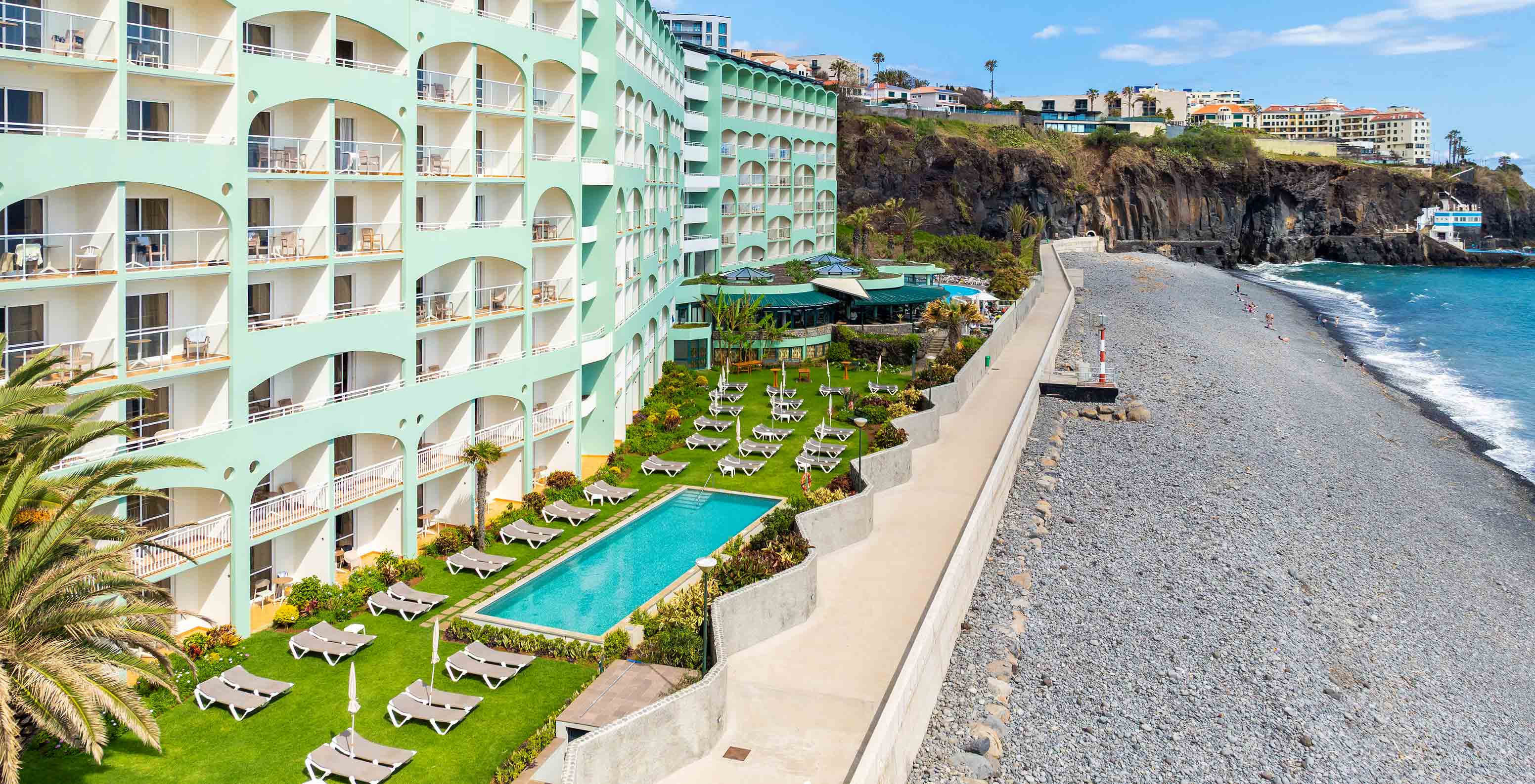 Pestana Ocean Bay All Inclusive, het 5-sterrenhotel in Funchal, Madeira aan zee met strand