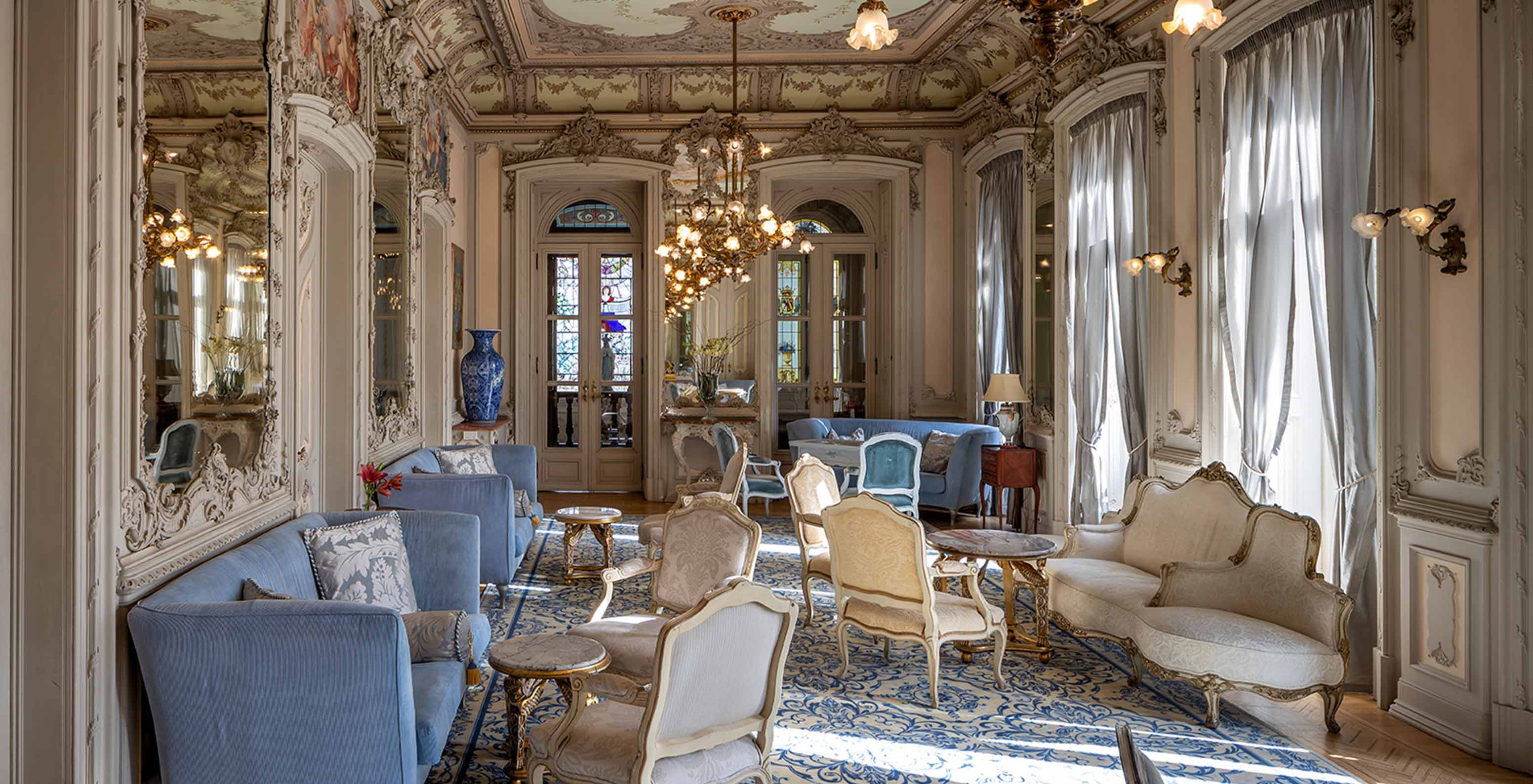 Sala Luís XVI do Palace Lisboa, Hotel num Palácio em Lisboa, com Piscinas e Spa, ampla e luxuosa, com mobiliário elegante
