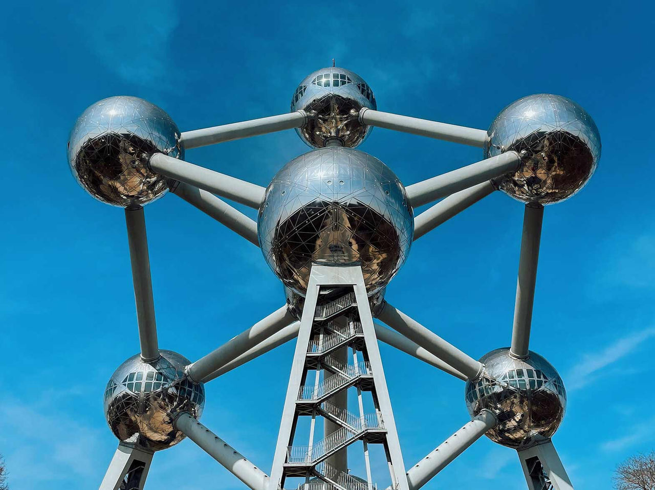 Verblijf in een hotel in Brussel, België, dicht bij het stadscentrum en ontdek het beroemde Atomium-gebouw