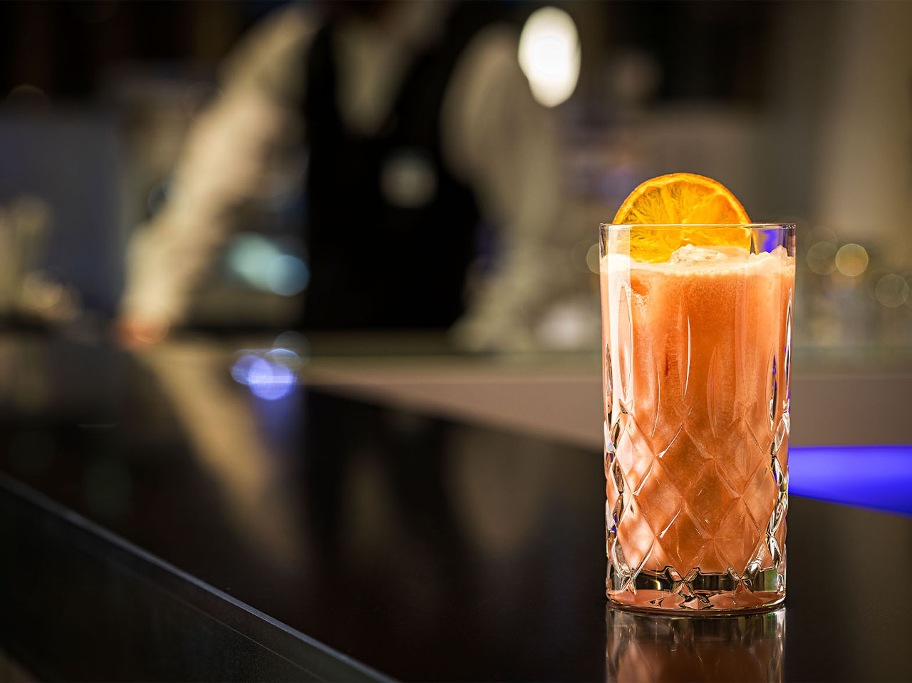 De Aqua Bar & Lounge, van het 4-sterrenhotel in Berlijn, is een plek voor verschillende cocktails of sappen