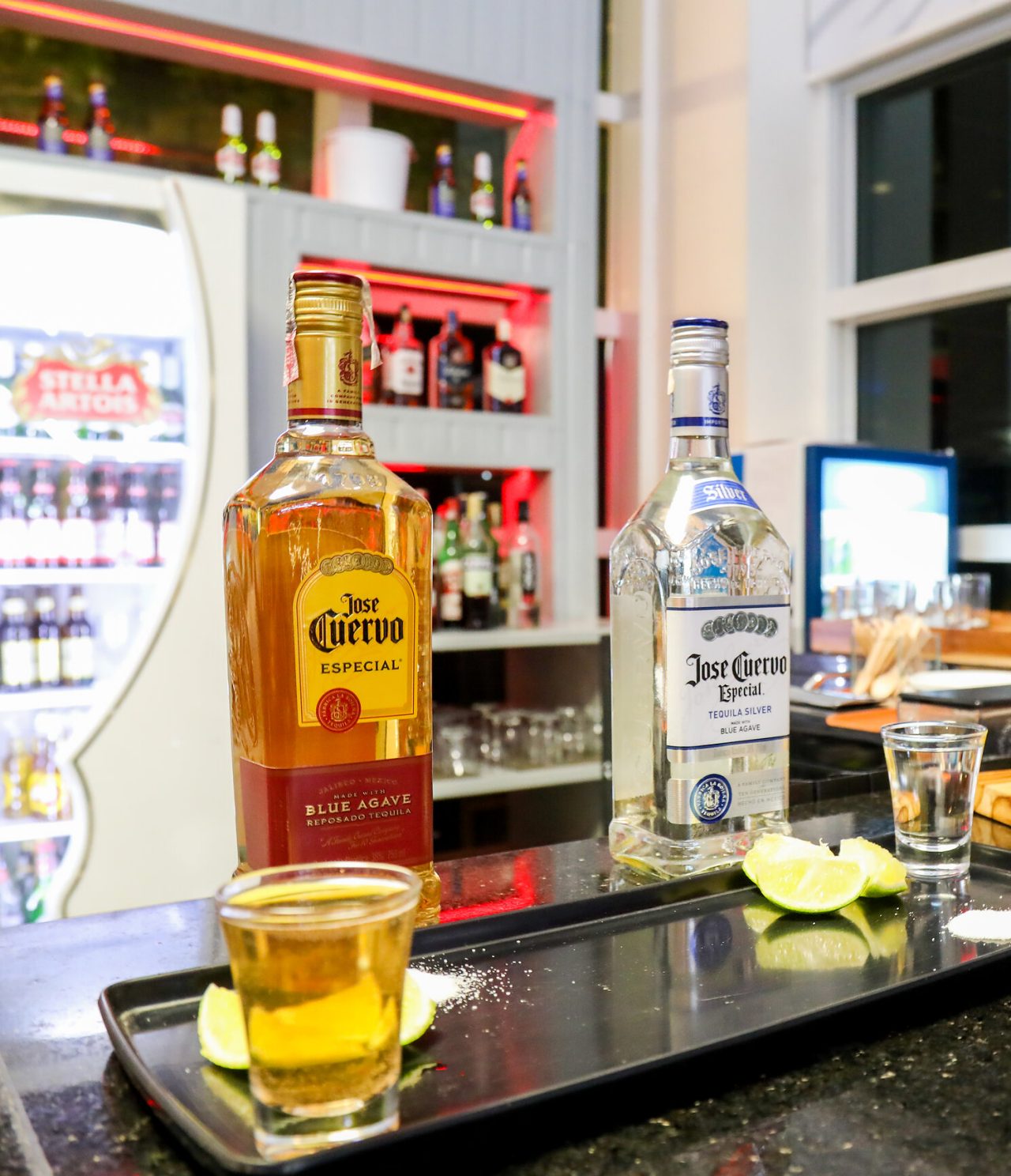De bar do Lobby, van het hotel in Curitiba, Brazilië, serveert alcoholische dranken van Jose Cuervo Especial